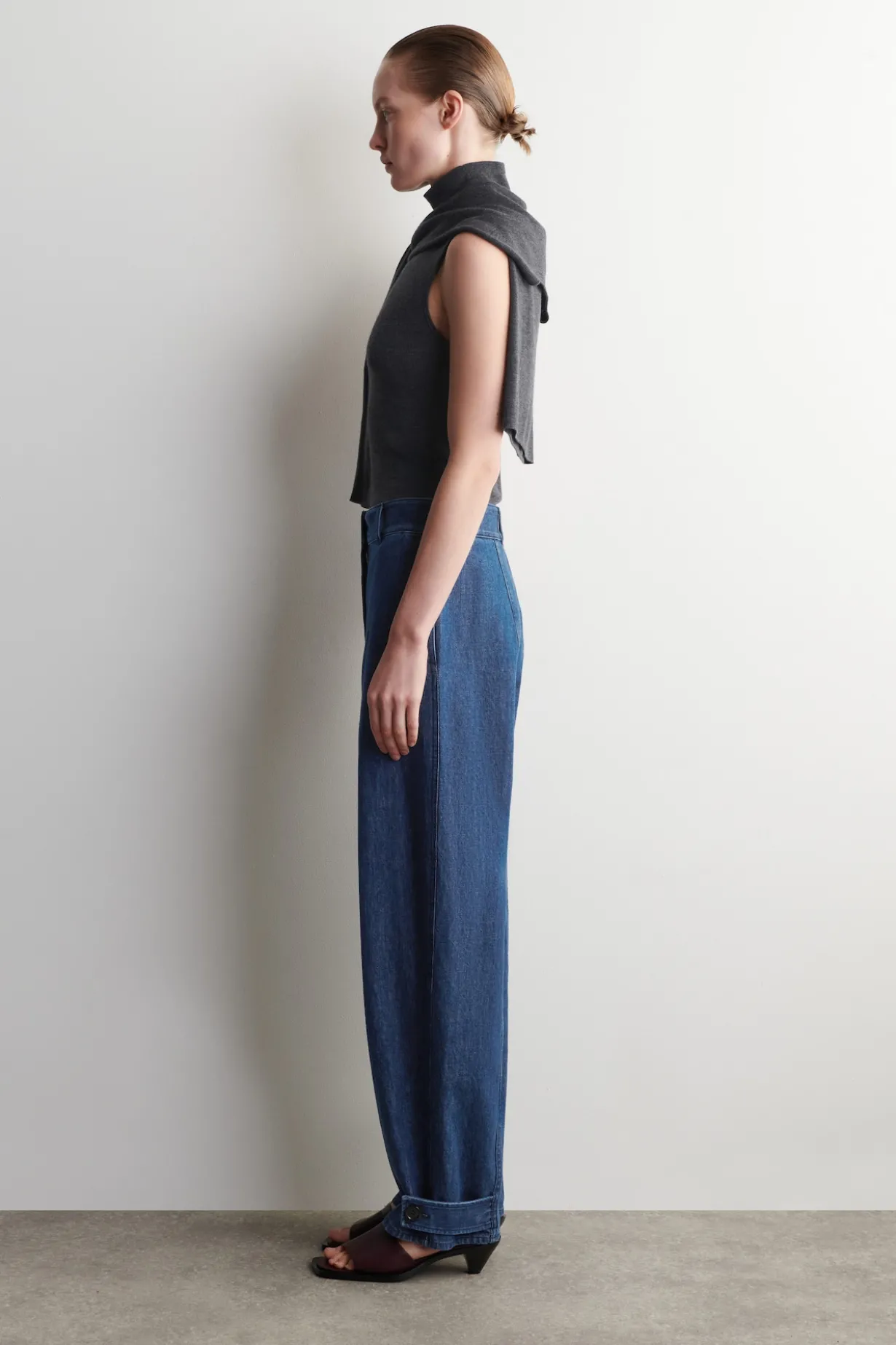 TULPENHOSE AUS DENIM