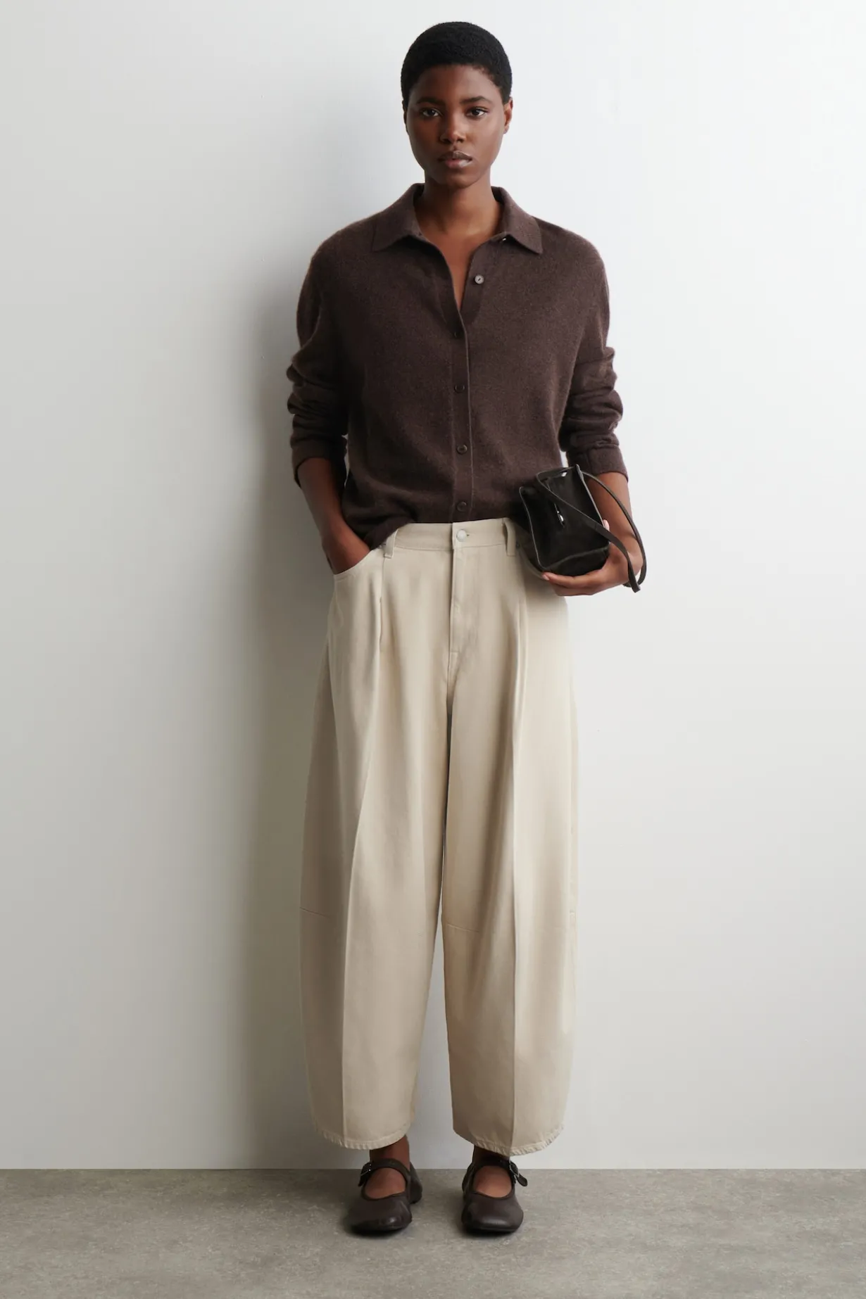 TWINE JEANS MIT BARREL-BEIN