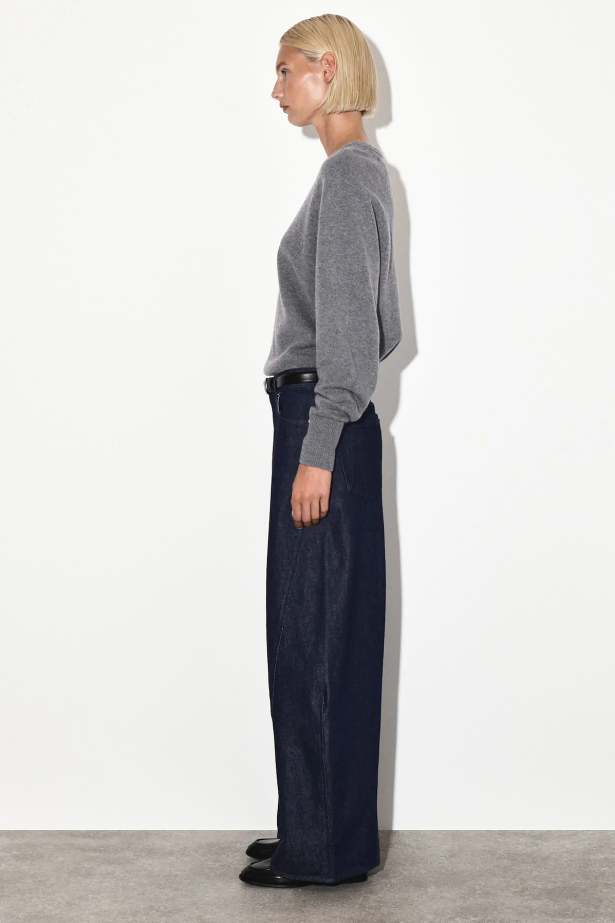 TWIST JEANS MIT BARREL-BEIN
