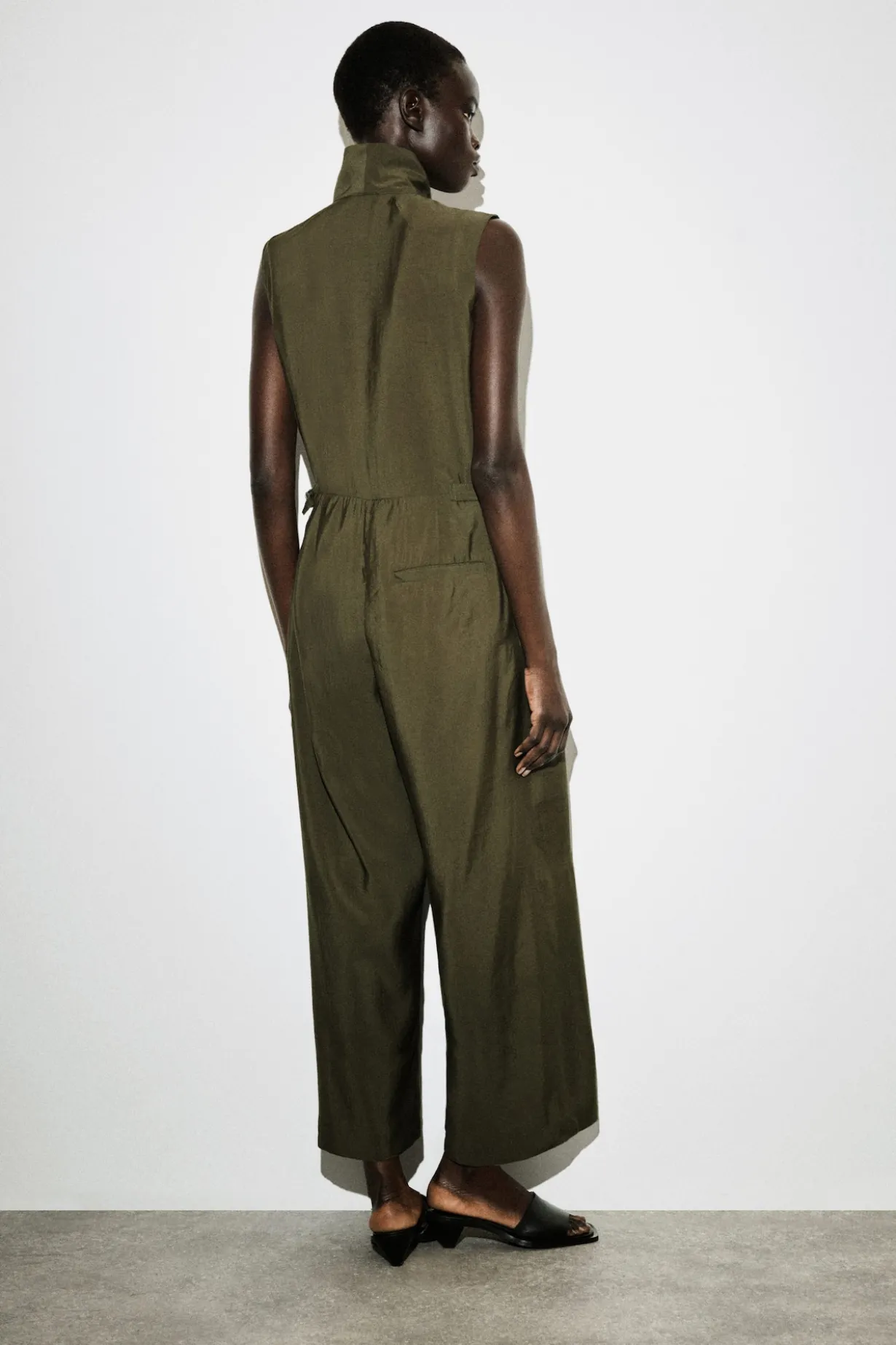 UTILITY-JUMPSUIT MIT SCHALKRAGEN