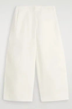 VERKÜRZTE BAUMWOLLHOSE MIT BARREL-BEIN