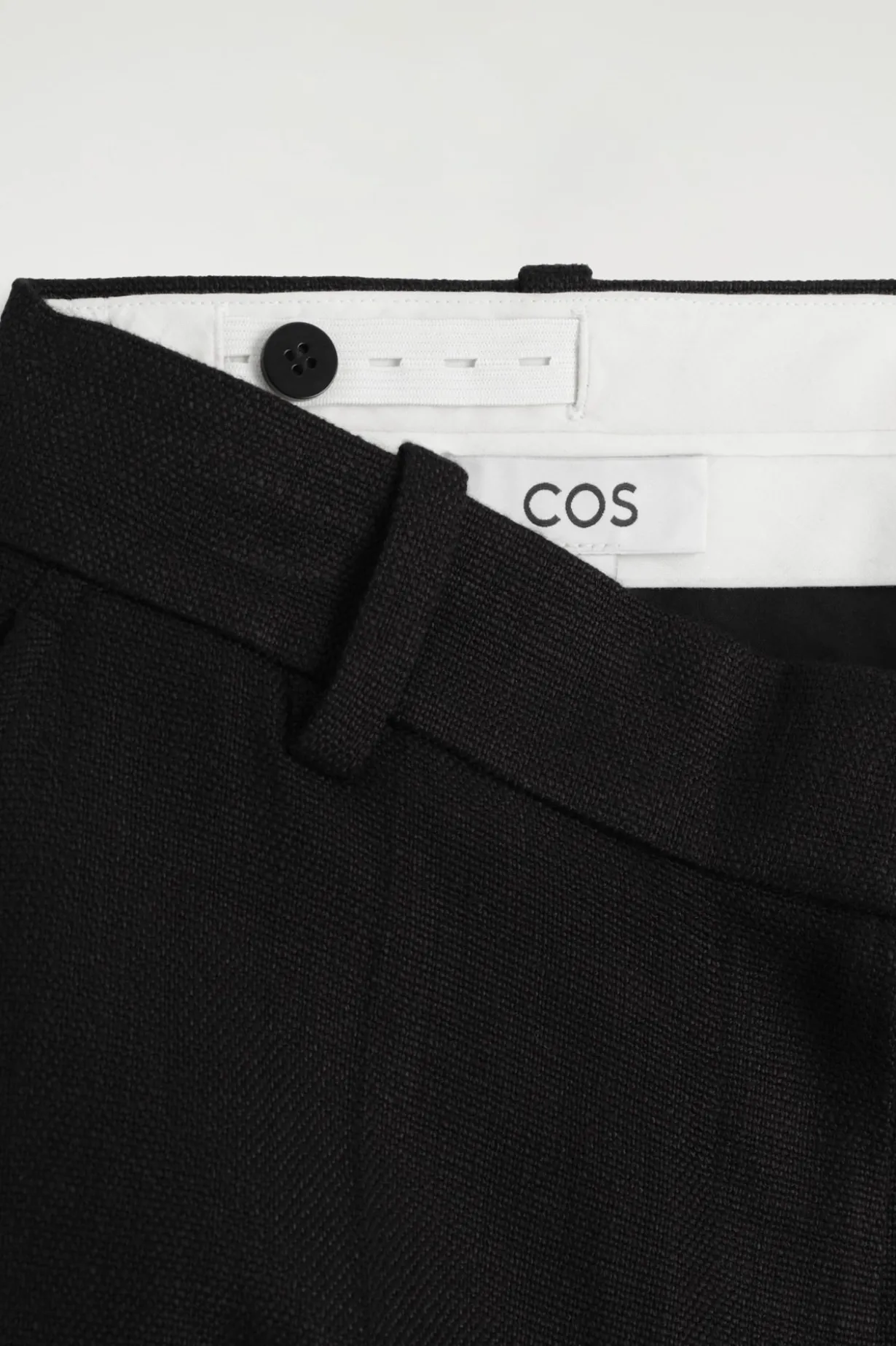 VERKÜRZTE ELEGANTE HOSE