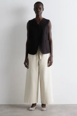 VERKÜRZTE HOSE AUS DENIM MIT WEITEM BEIN