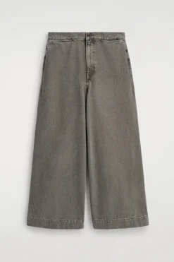 VERKÜRZTE HOSE AUS DENIM MIT WEITEM BEIN