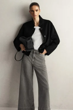 VERKÜRZTE HOSE AUS DENIM MIT WEITEM BEIN