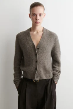 VERKÜRZTE STRICKJACKE AUS ALPAKA-MIX