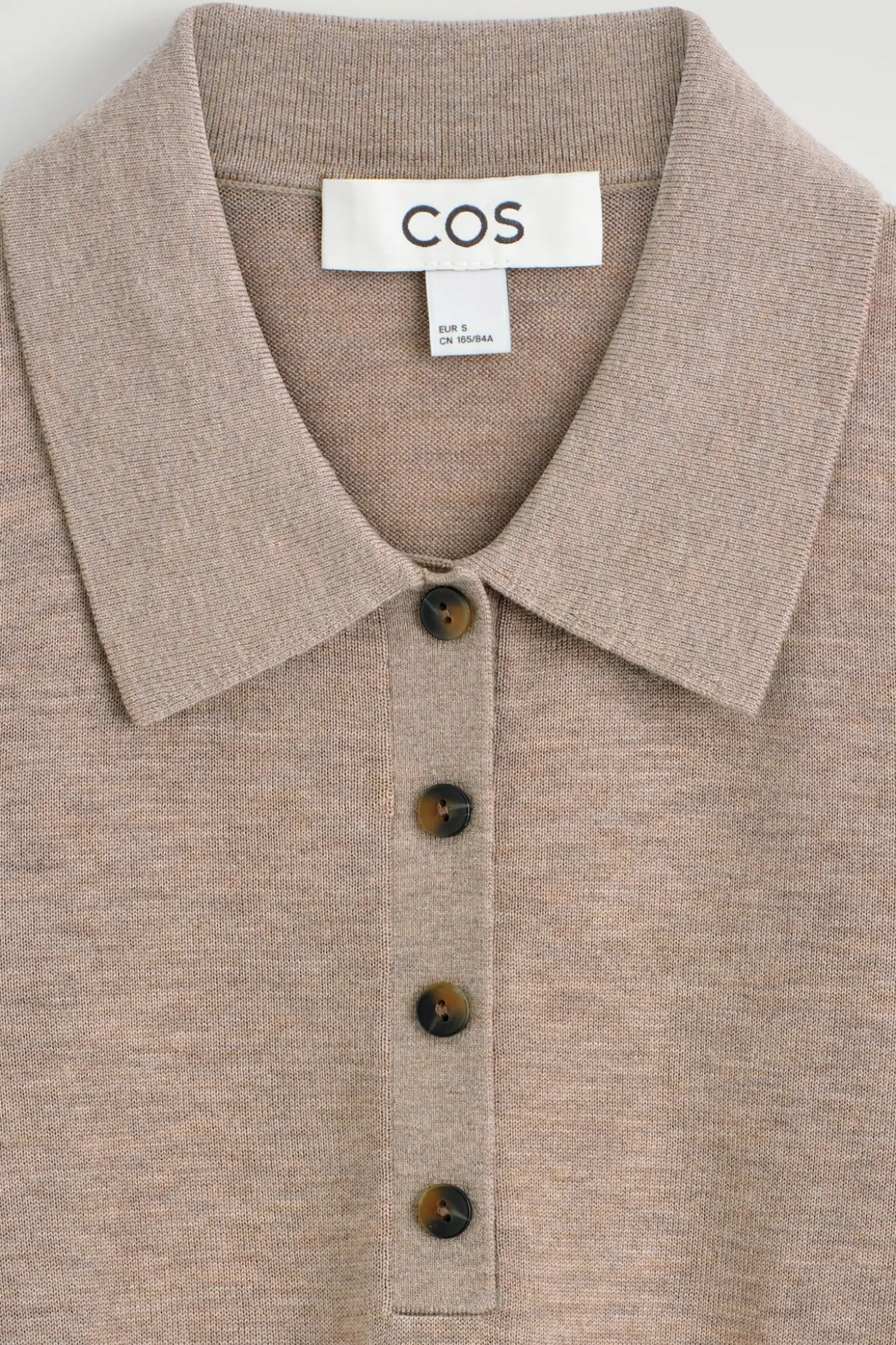 VERKÜRZTES POLOSHIRT AUS WOLL-MIX