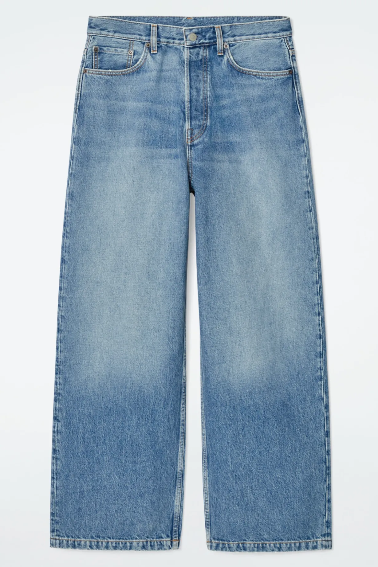 VOLUME JEANS MIT WEITEM BEIN