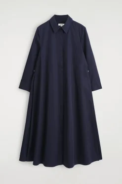 VOLUMINÖSES HEMDKLEID IN MAXILÄNGE