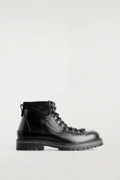 WANDERSTIEFEL AUS LEDER
