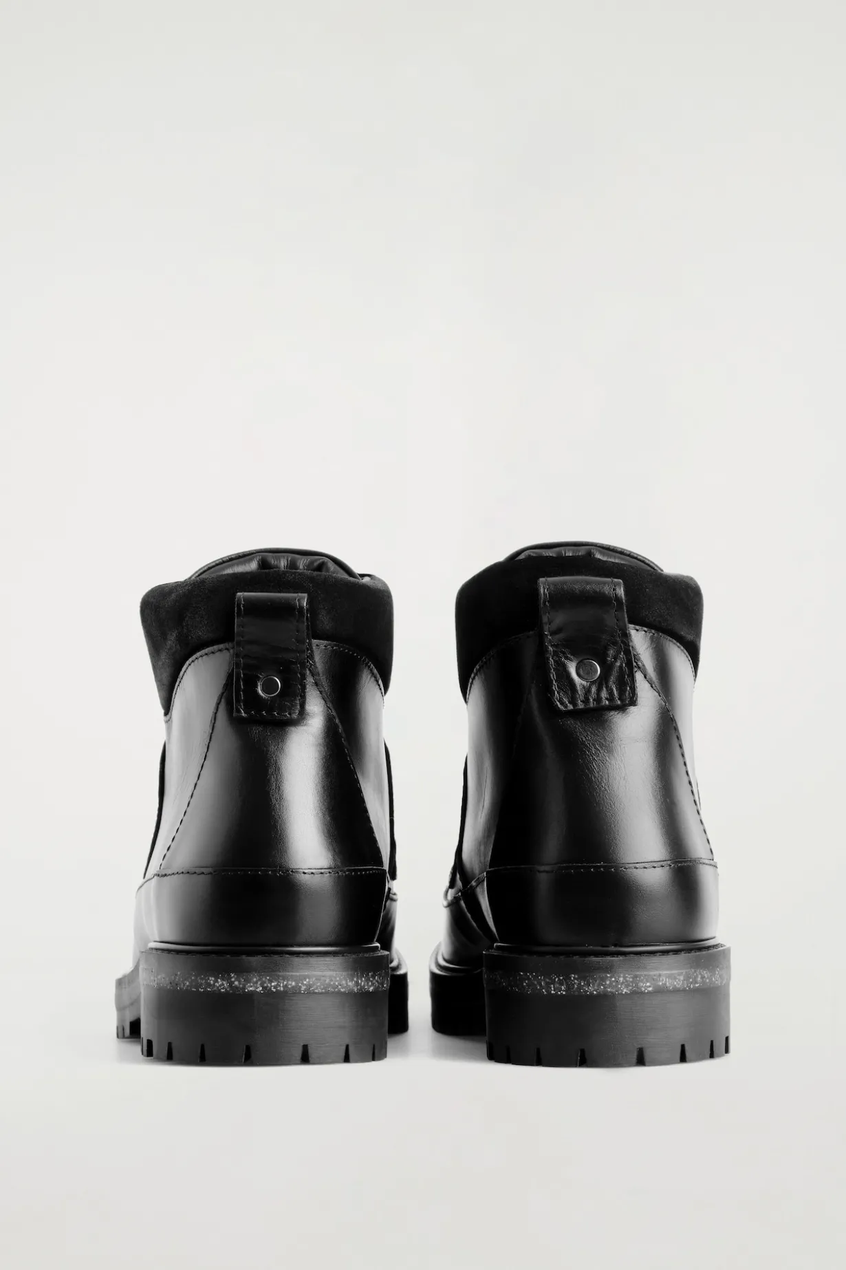 WANDERSTIEFEL AUS LEDER