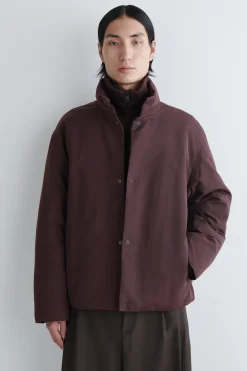WATTIERTE DAUNENJACKE MIT TRICHTERKRAGEN