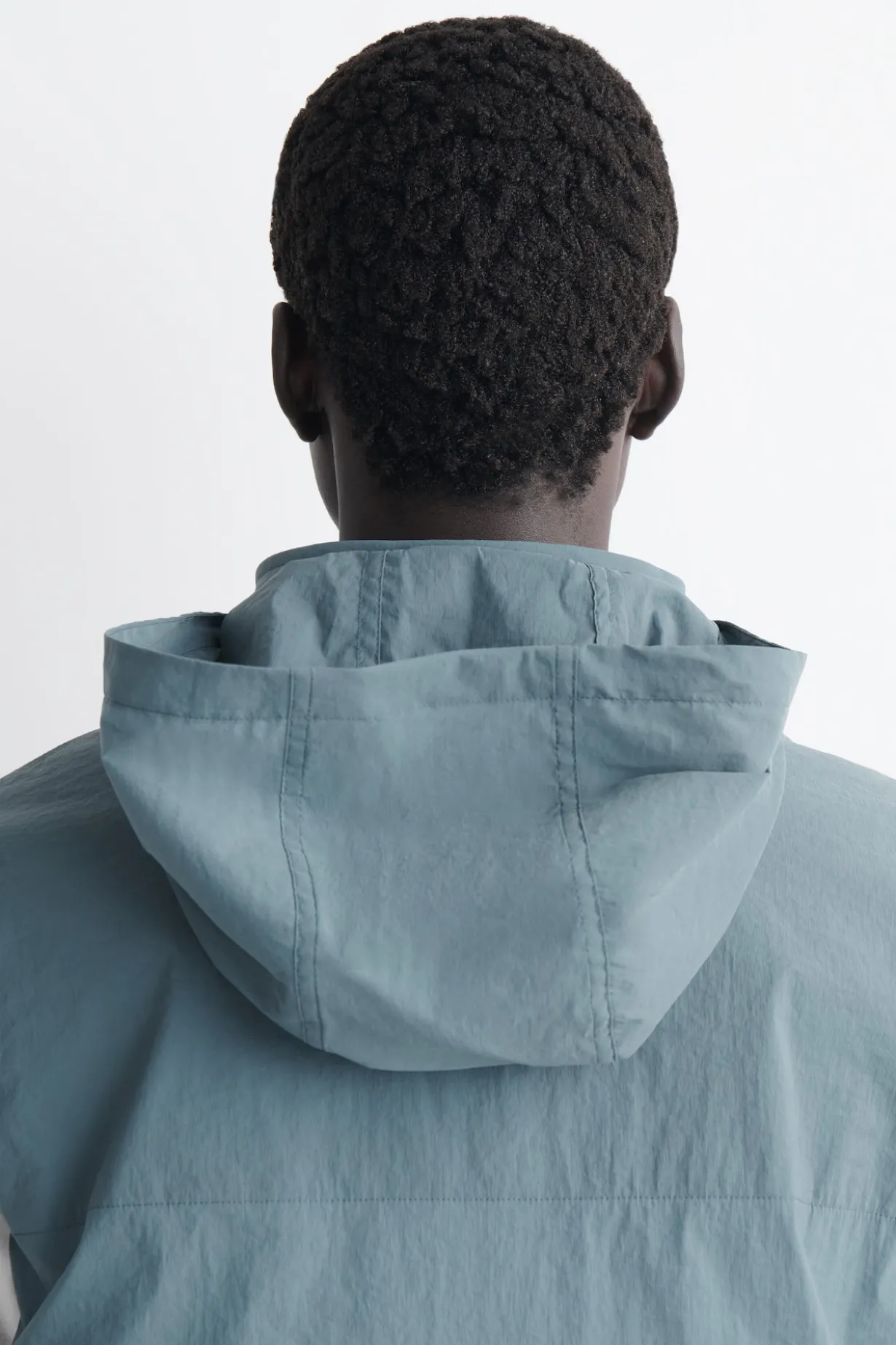WESTE AUS WASSERABWEISENDEM TECHNISCHEN NYLON