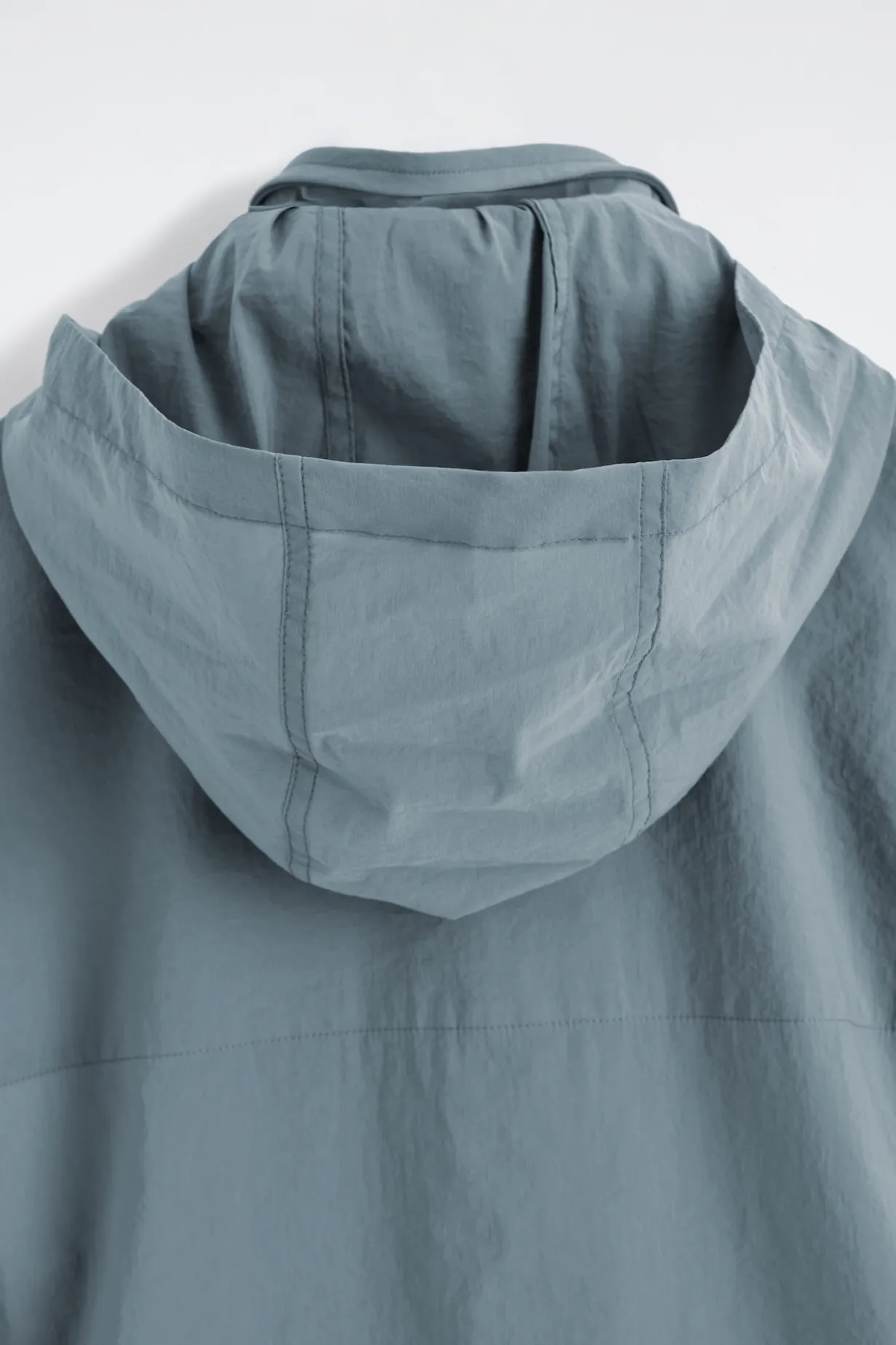 WESTE AUS WASSERABWEISENDEM TECHNISCHEN NYLON