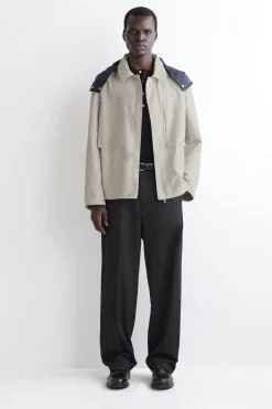 WINDJACKE MIT KAPUZE