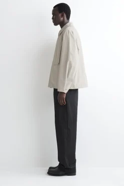 WINDJACKE MIT KAPUZE