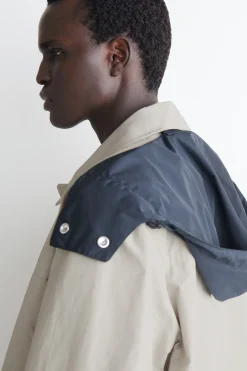 WINDJACKE MIT KAPUZE