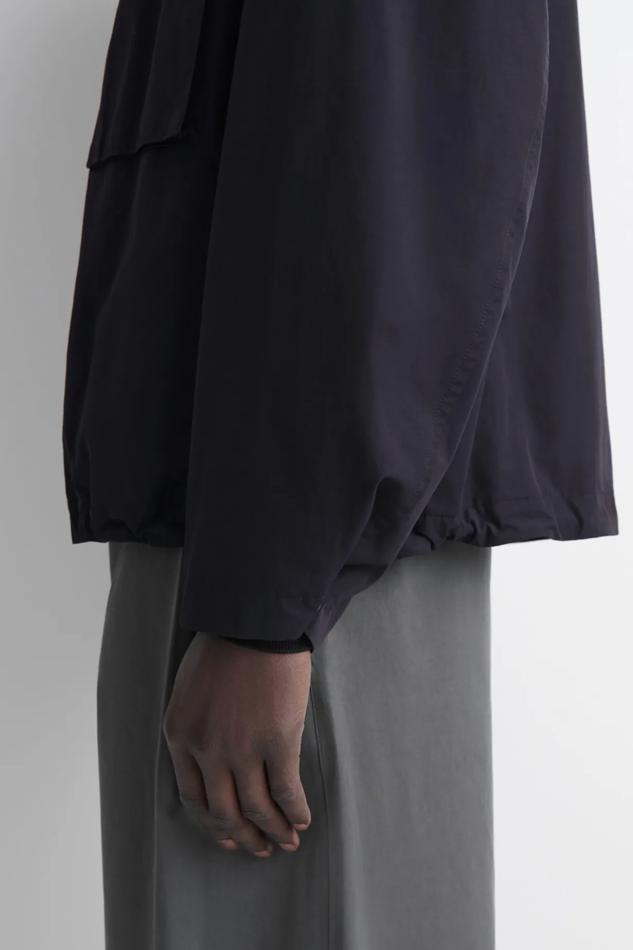 WINDJACKE MIT KAPUZE