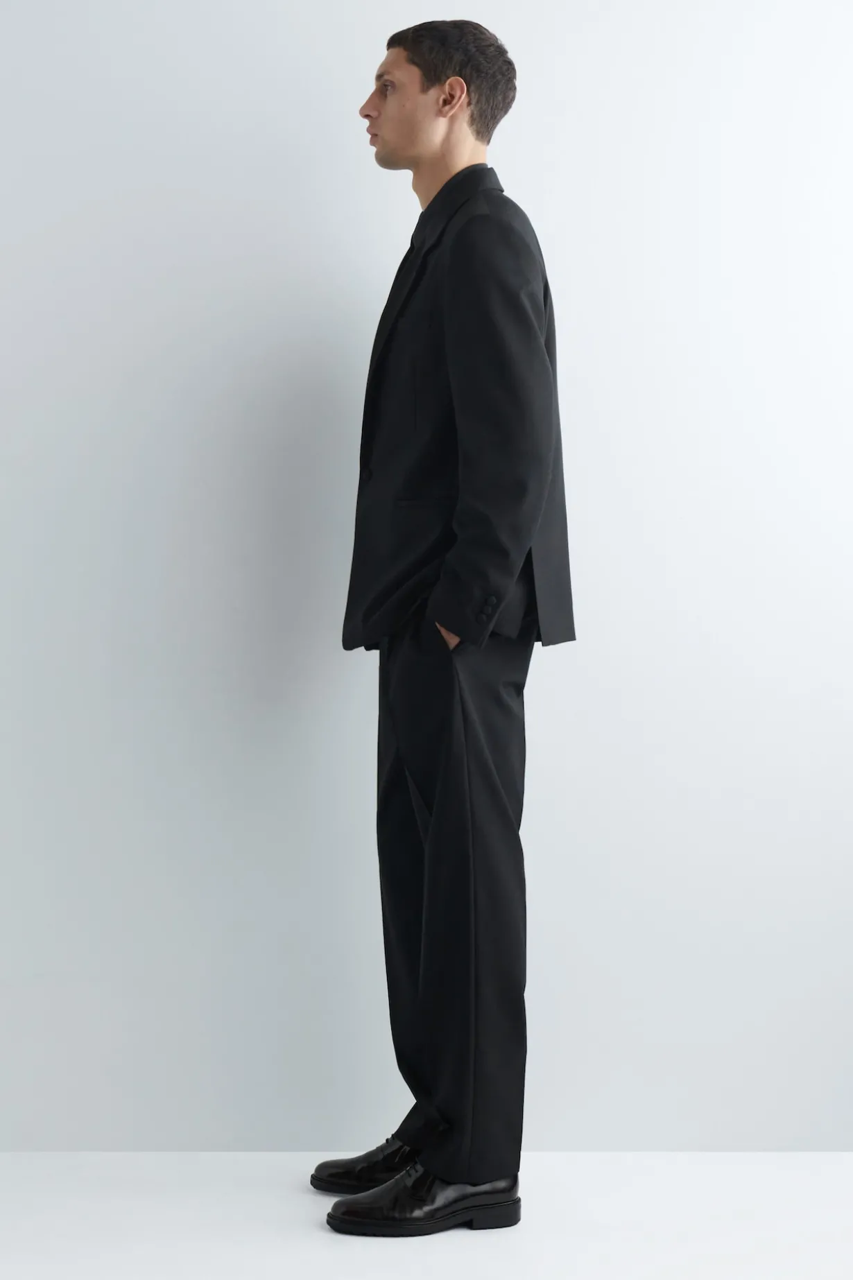 WOLLBLAZER MIT SATIN-REVERS