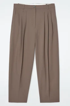 WOLLHOSE MIT BARREL-BEIN UND FALTEN