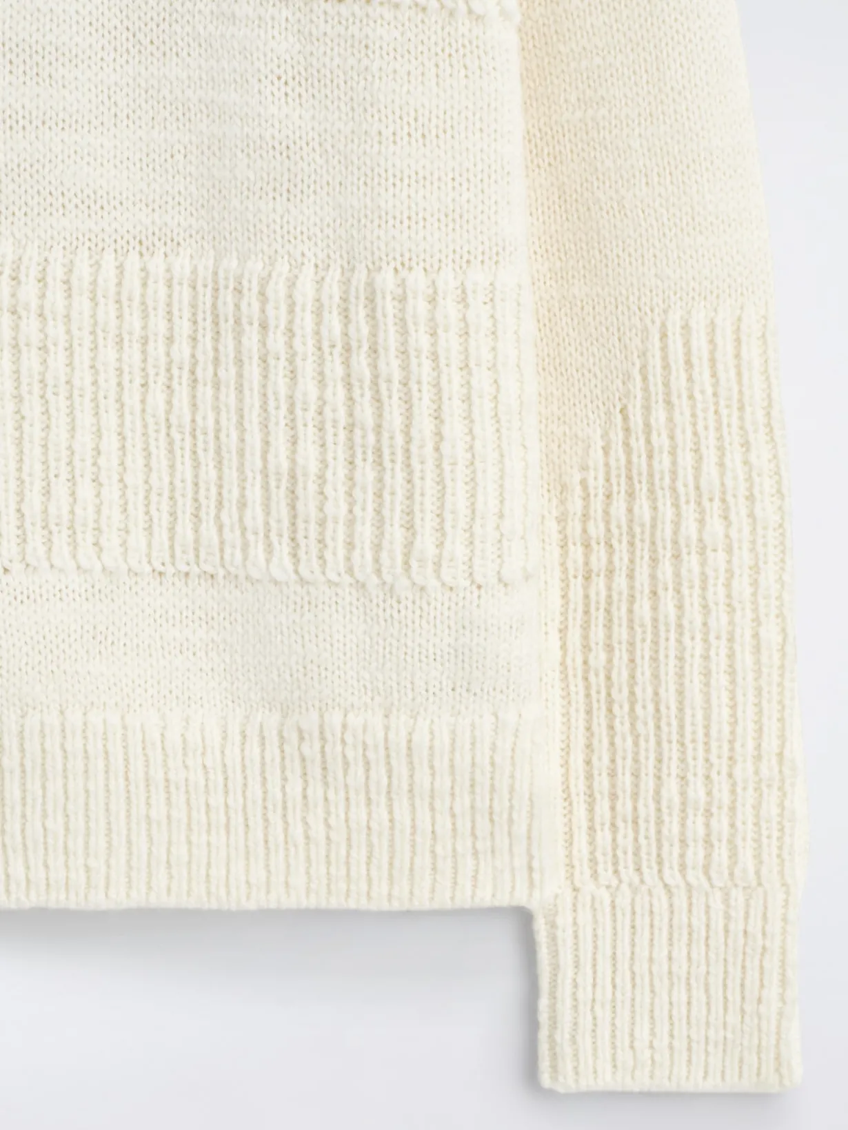 WOLLPULLOVER MIT LEITERMUSTER