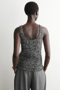 ZWEIFARBIGES MARKANTES STRICK-TANKTOP